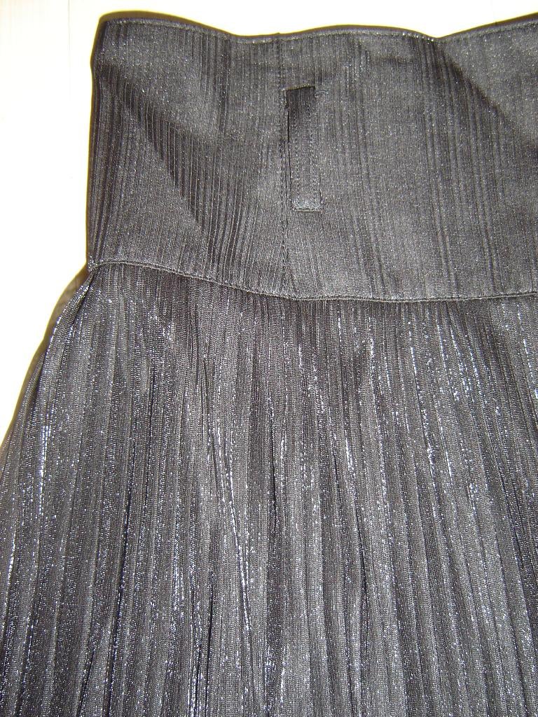 Nieuw, zwarte glans rok, maat 40, merk quiset. Taille 38 cm, Kleding | Dames, Rokken, Nieuw, Maat 38/40 (M), Zwart, Onder de knie