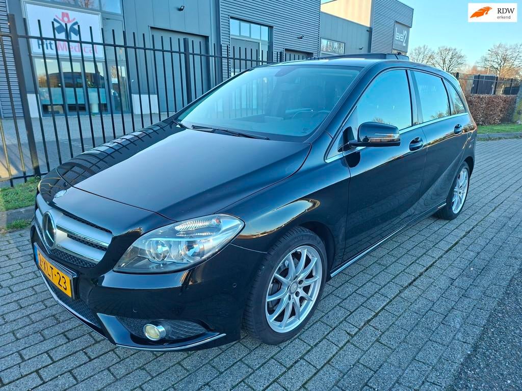 Mercedes-Benz B-klasse 200. 250 Prestige zeer mooi goed onde, 1325 kg, Gebruikt, Euro 6, Leder en Stof
