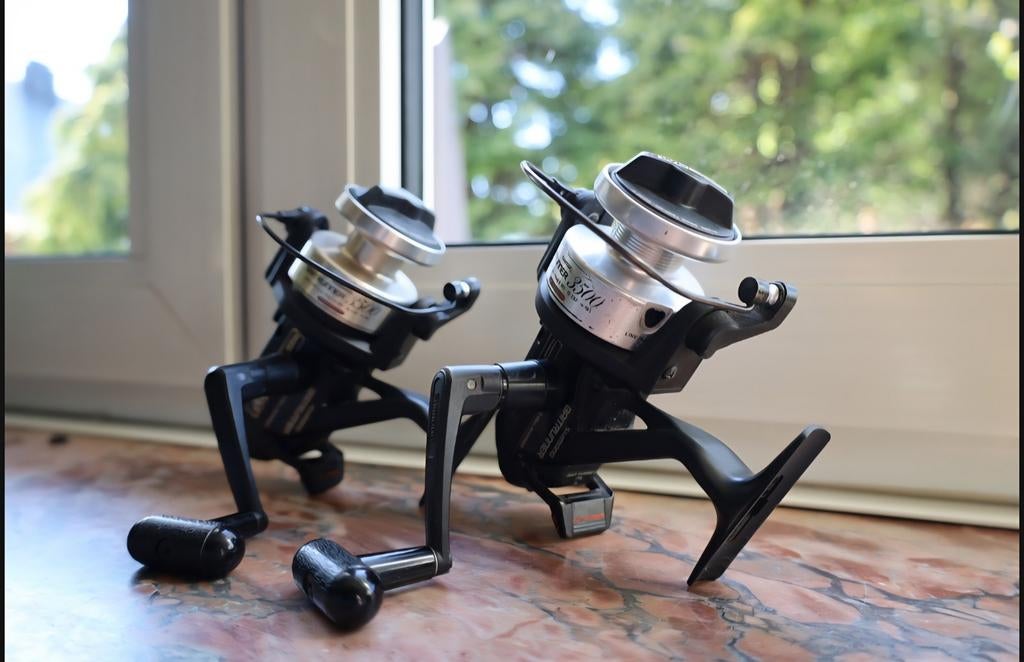 2x shimano baitrunner 3500a, Ophalen of Verzenden, Gebruikt, Molen
