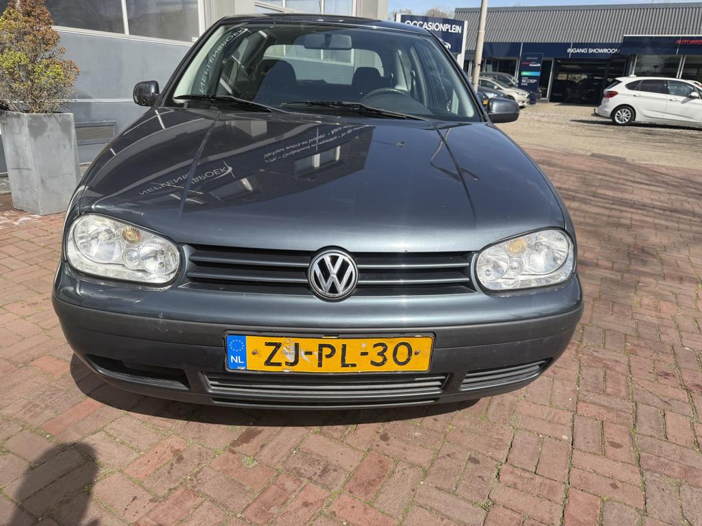 Volkswagen Golf 1.6 Airco,Trekhaak,Cv,Cruise Nu 850, 101 pk, Zwart, Bedrijf, Handgeschakeld