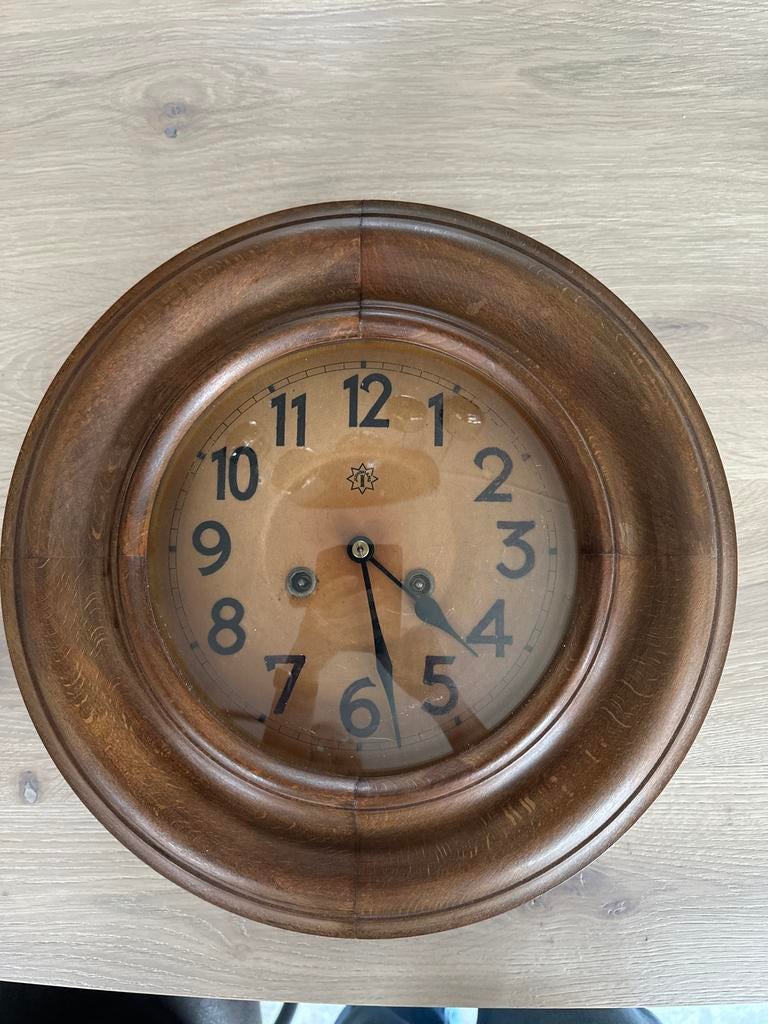 Antieke Duitse Junghans trein- of schoolklok, Ophalen