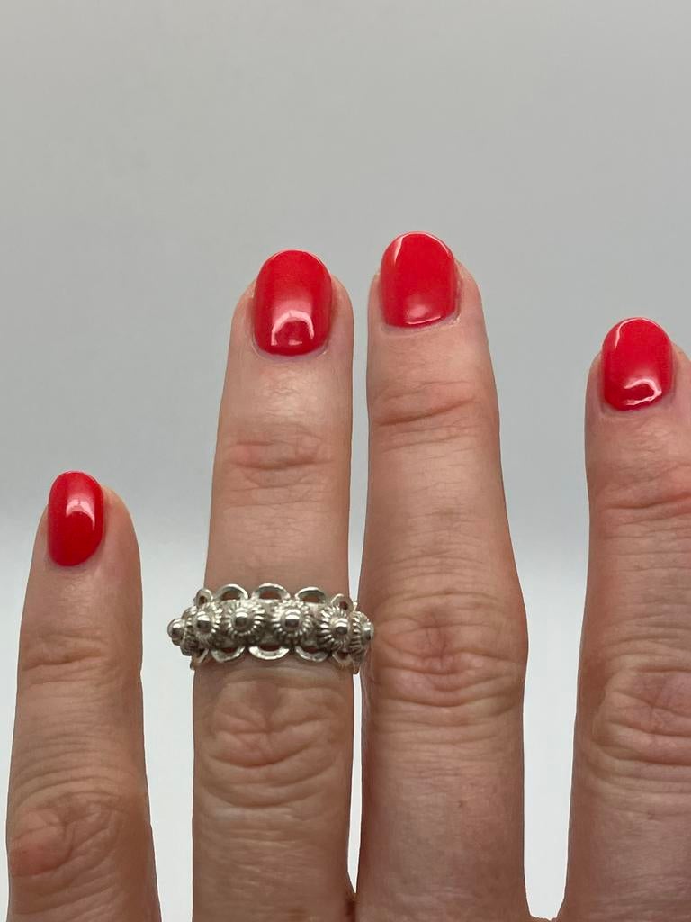 D679 Prachtige zilveren streekdracht ring maat 16,75, Ophalen of Verzenden, Zilver, Ring