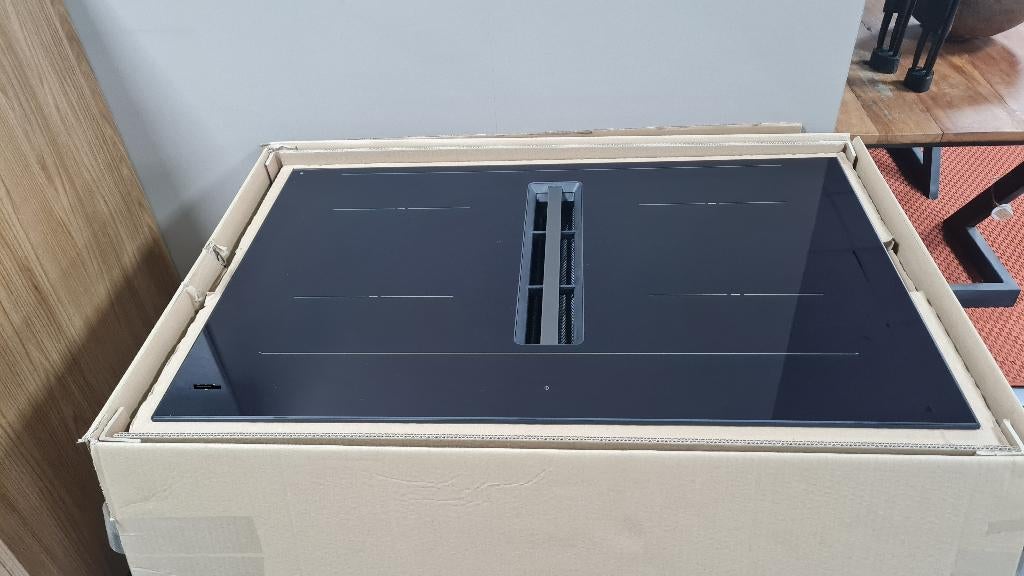 A-merk kookplaat met afzuiging, Witgoed en Apparatuur, Kookplaten, Ophalen, Nieuw, 4 kookzones, Inbouw