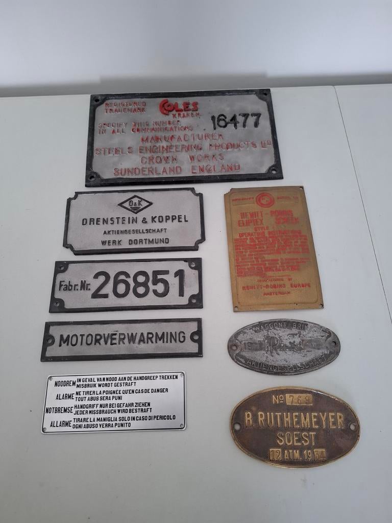 Diverse metalen treinborden 7x en 1x blik, Verzamelen, Spoorwegen en Tramwegen, Ophalen of Verzenden, Gebruikt, Trein, Overige typen