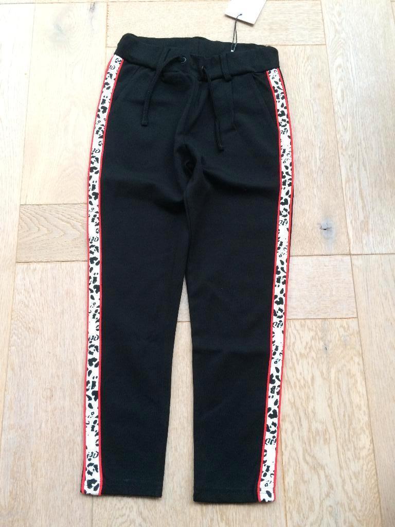 NIEUWE zwarte broek met leuke band Name It maat 116, Kinderen en Baby's, Kinderkleding | Maat 116, Broek, Meisje, Nieuw, Ophalen of Verzenden