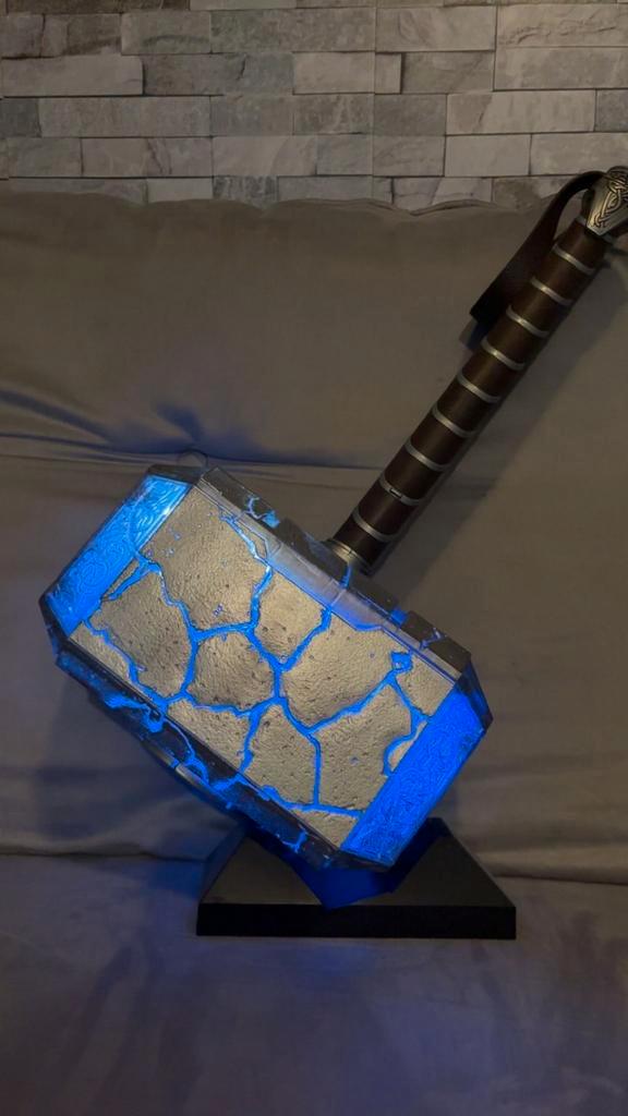 Marvel Mighty Thor Mjolnir Hamer Replica met LED, Hobby en Vrije tijd, Overige Hobby en Vrije tijd, Ophalen of Verzenden