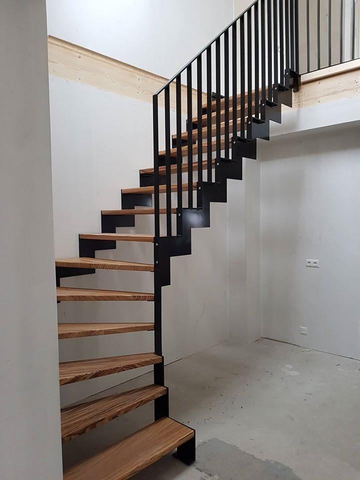 Kwartslagtrap staal op maat – Strak design & topkwaliteit, Doe-het-zelf en Verbouw, Ladders en Trappen, Nieuw, Trap, 2 tot 4 meter
