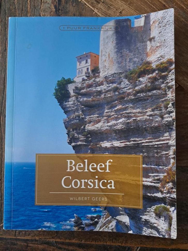 Beleef Corsica - Reisgids Puur Frankrijk, Boeken, Reisgidsen, Zo goed als nieuw, Reisgids of -boek, Europa, Overige merken, Ophalen of Verzenden