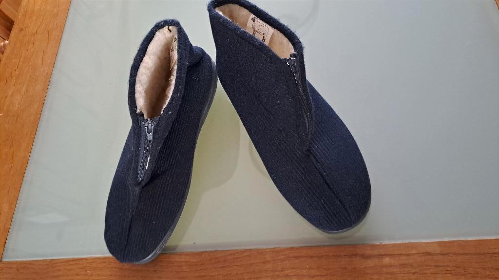 pantoffel heren, Kleding | Heren, Schoenen, Blauw, Ophalen of Verzenden, Zo goed als nieuw, Pantoffels of Sloffen
