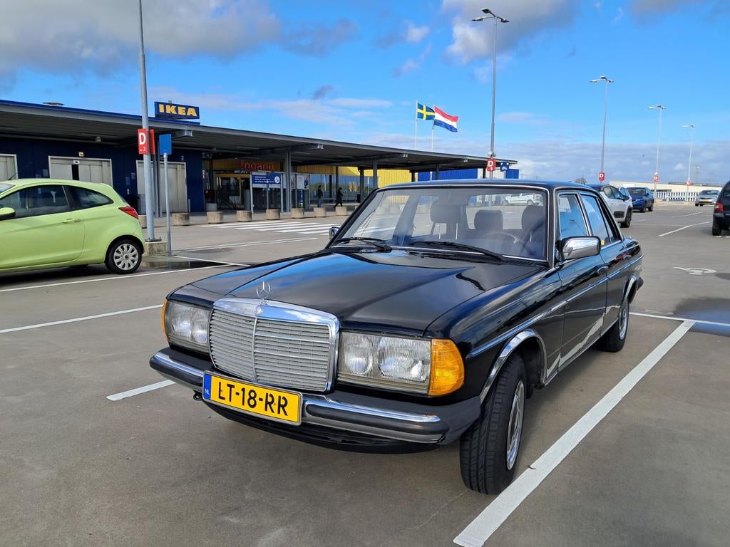 Mercedes-Benz 200-Serie 2.0 200 AUT 1985 Zwart, Auto's, 4 cilinders, Zwart, Origineel Nederlands, Particulier