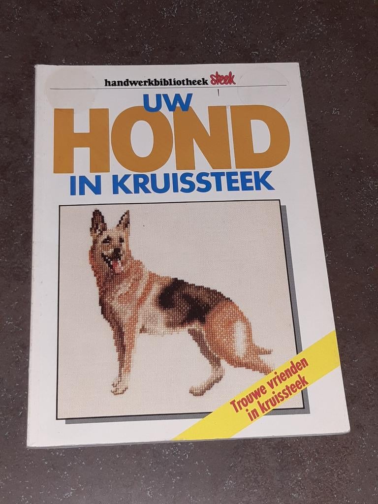 Ue hond in kruissteek / borduren, Boeken, Ophalen of Verzenden, Tekenen en Schilderen