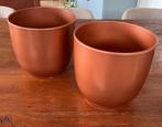 2 grote bloempotten koper kleurig van het merk Mica, Ophalen, Gebruikt, Rond, Binnen