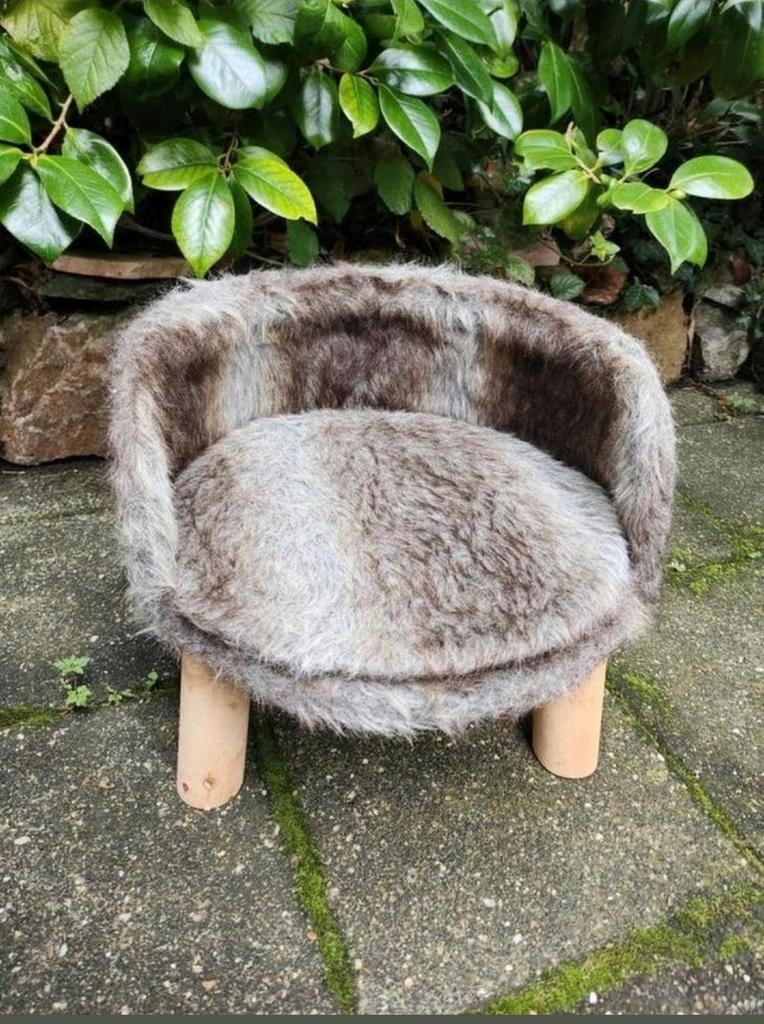 Katten Driepoot Sofa
Twee Stuk
Leuke Kattensofa, Ophalen of Verzenden