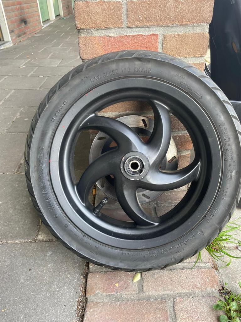 Runner voorvelg + voetstepjes, Motoren, Ophalen