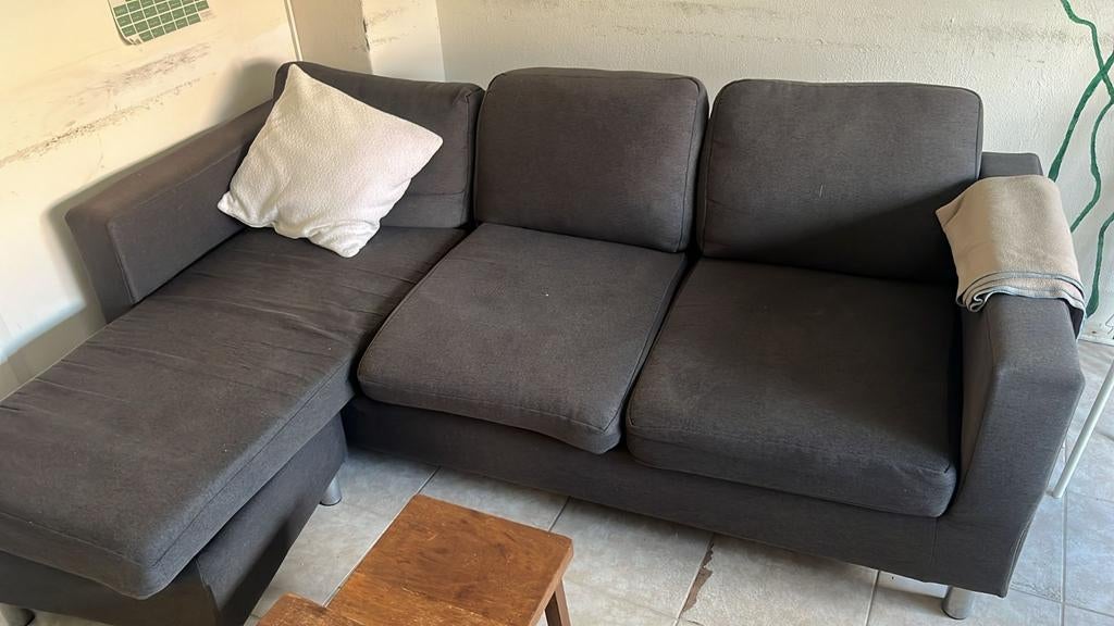 Gratis bank, eettafel, tv-meubel en bijzettafel, Ophalen, Gebruikt, 100 tot 125 cm, Hoekbank