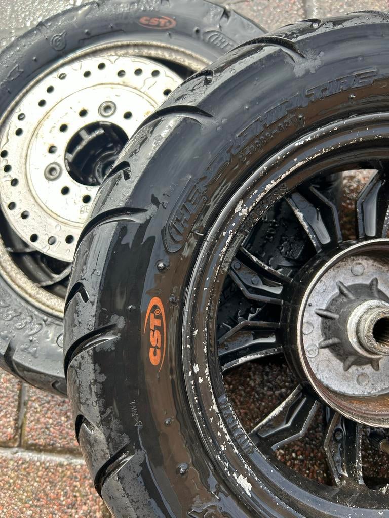 AGM VX50 CST wielen, goede staat, Ophalen, Gebruikt, Overige typen, Overige merken
