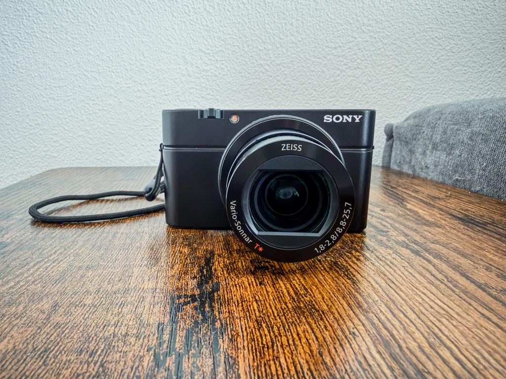 Sony RX100 III - Perfecte staat met accessoires, Audio, Tv en Foto, Fotocamera's Digitaal, Compact, Ophalen of Verzenden, Zo goed als nieuw