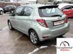 Toyota Yaris 1.3 VVT-i Dynamic NIEUWSTAAT NAVI CAMERA PANO, Auto's, Voorwielaandrijving, Stof, Gebruikt, Zwart