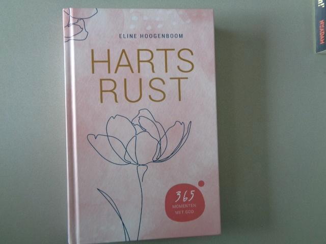 Harts Rust - Eline Hoogenboom / 365 momenten met God, Boeken, Godsdienst en Theologie, Zo goed als nieuw, Christendom | Katholiek