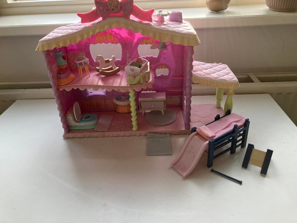 Poppenhuis, Ophalen of Verzenden, Gebruikt