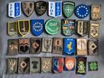 Kavel arm emblemen diversen, Verzamelen, Verzenden, Landmacht, Nederland, Embleem of Badge