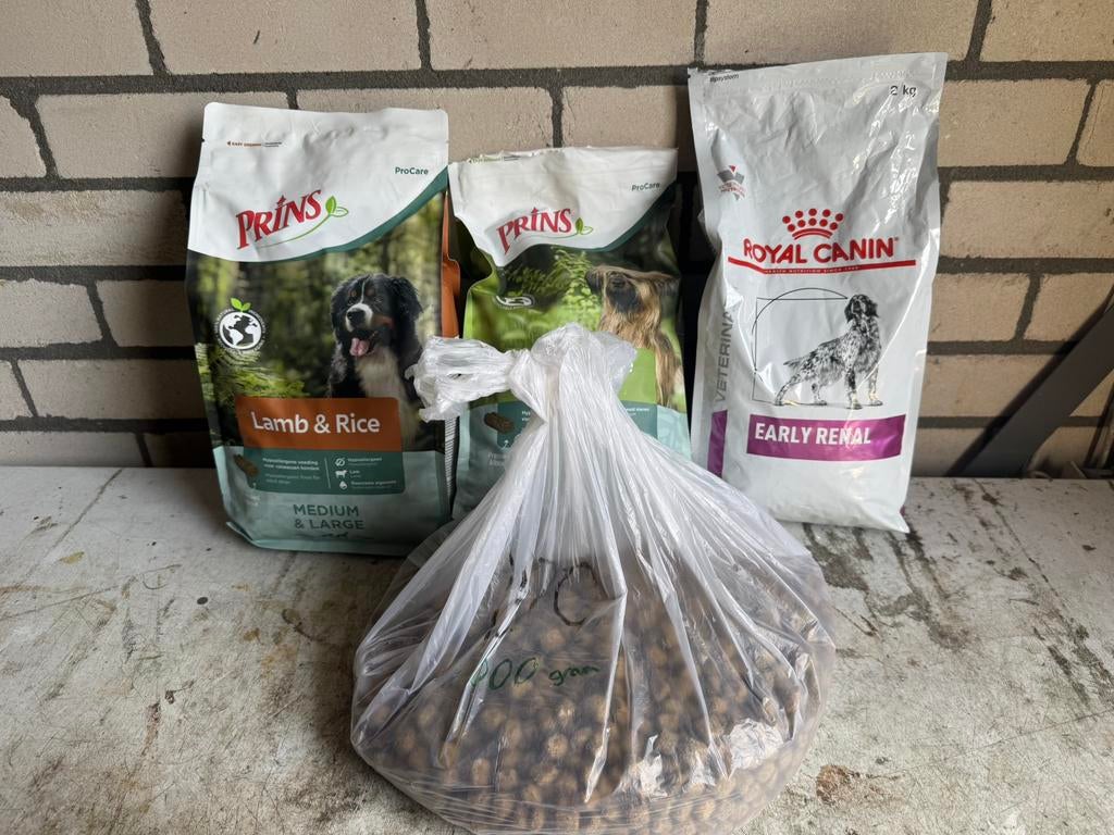 Verschillende soorten hondenvoer. Renal/senior/hypoallergeen, Ophalen of Verzenden, Hond