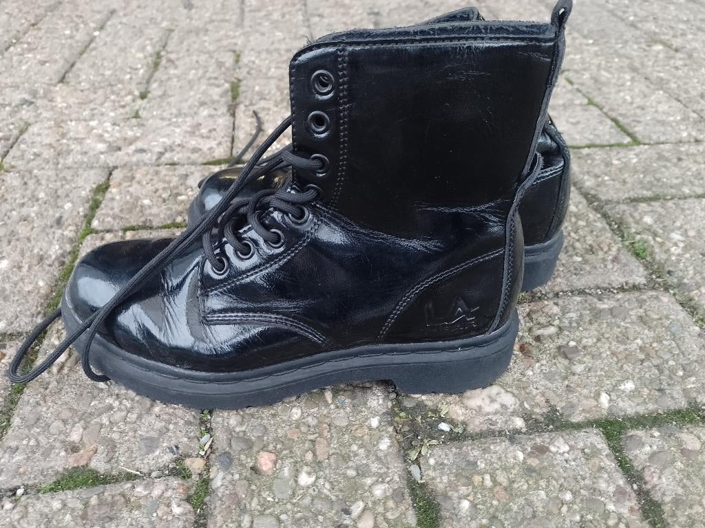 Stevige zwarte damesschoenen, British Knights (maat 38), Ophalen of Verzenden, Gedragen, Zwart