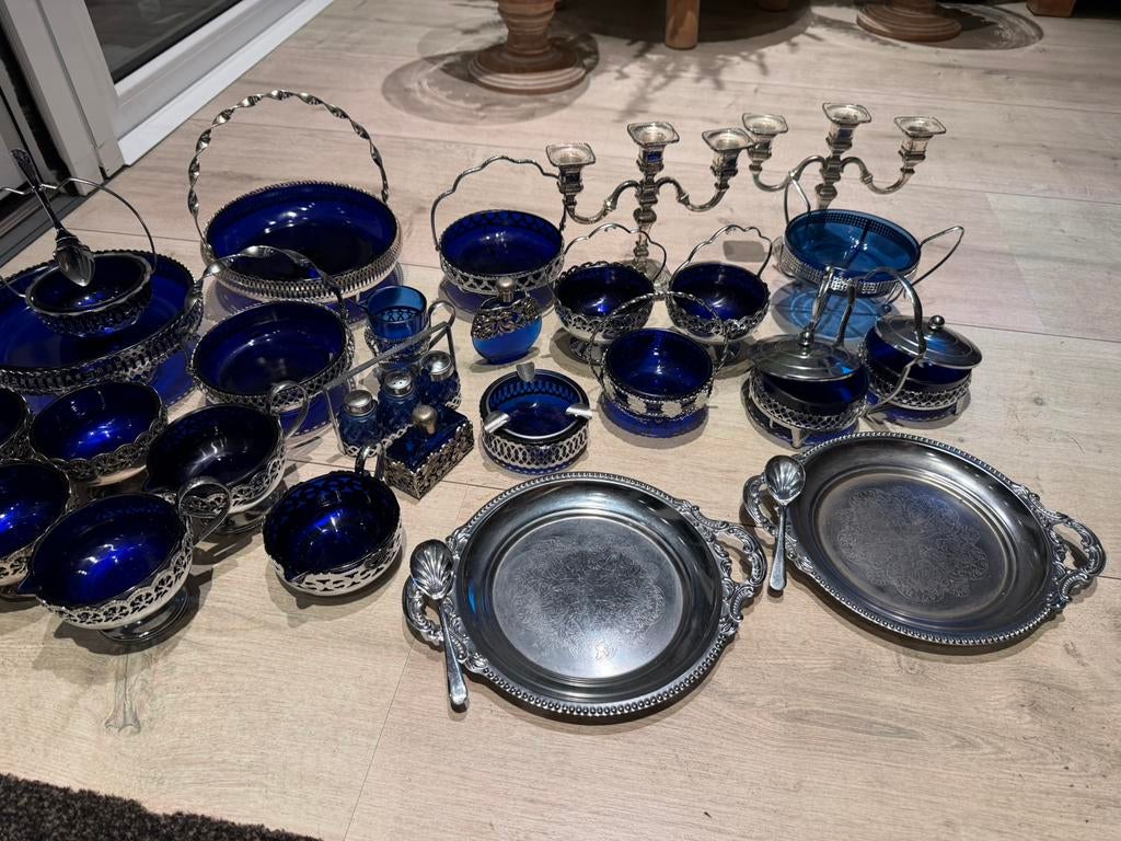 Servies antiek, Ophalen of Verzenden