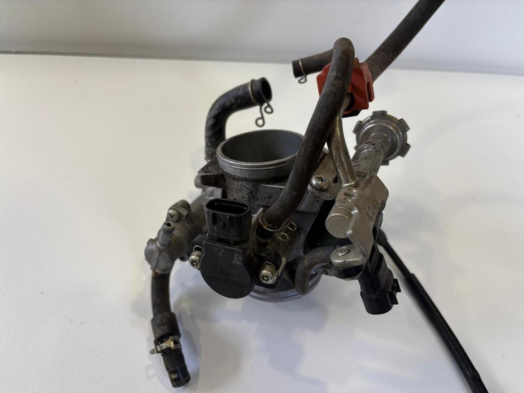 Brandst pomp, koplampsteunen, radiateur Yamaha YFM700R, Ophalen