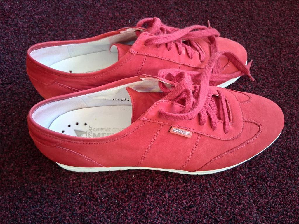 Mooie Mephisto damesschoenen, Kleding | Dames, Schoenen, Mephisto, Ophalen of Verzenden, Rood, Sneakers of Gympen