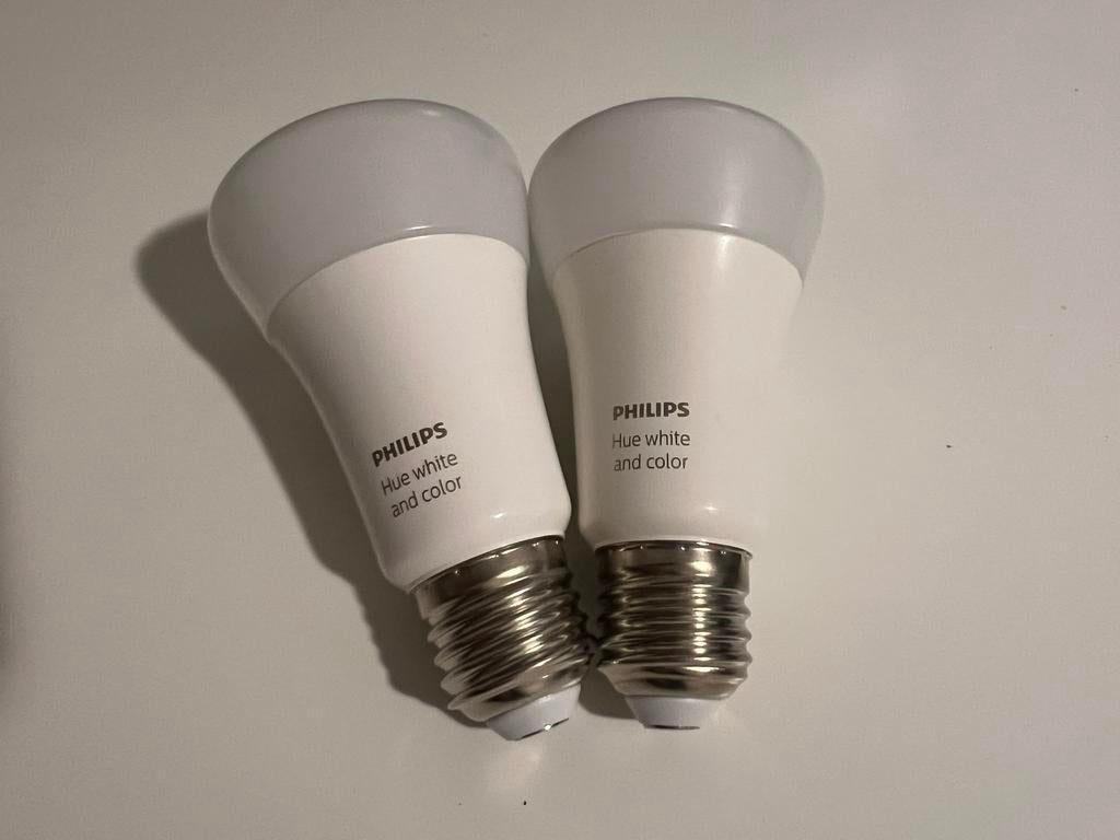 Philips Hue - White & Color - E27, Led-lamp, Minder dan 30 watt, Zo goed als nieuw, E27 (groot)