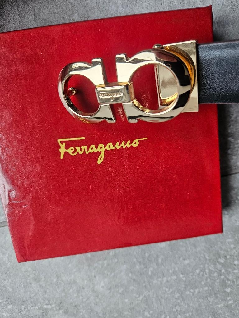 Salvatore ferragamo omkeerbare riem L 95 cm, Tailleriem, Ophalen of Verzenden, Echt leder, Zwart