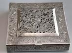Antiek zilver Perzische dekseldoos ajour uitgezaagd, Ophalen of Verzenden, Zilver