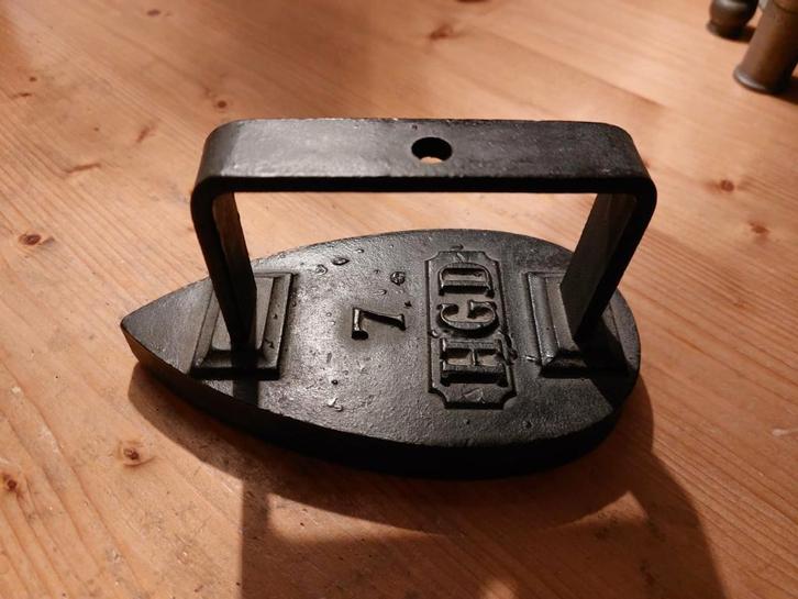Oud ijzeren strijkijzer, HGD 7, Antiek en Kunst, Antiek | Gereedschap en Instrumenten, Ophalen of Verzenden