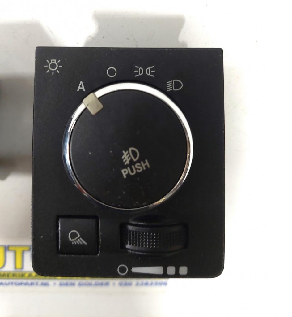 Dodge Ram 1500 lichtschakelaar 2009-2012, Gebruikt, PO Box 21-8004 | Auburn Hills, MI 48321-8004, Amerikaanse onderdelen, Ophalen of Verzenden