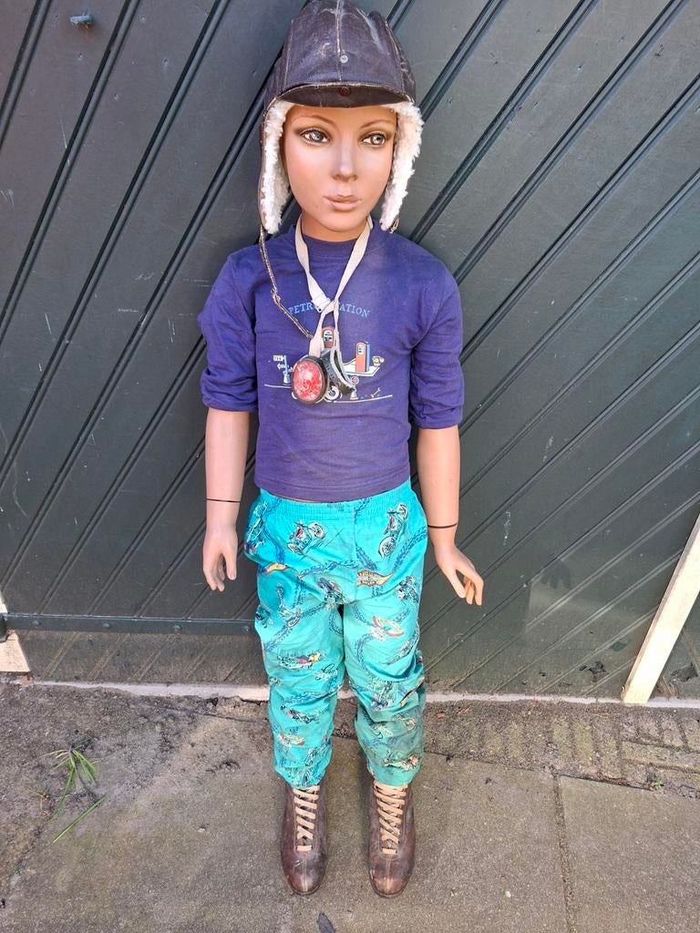 Vintage Etalagepop Jongen - Compleet met Kleding - 133 CM, Ophalen, Gebruikt