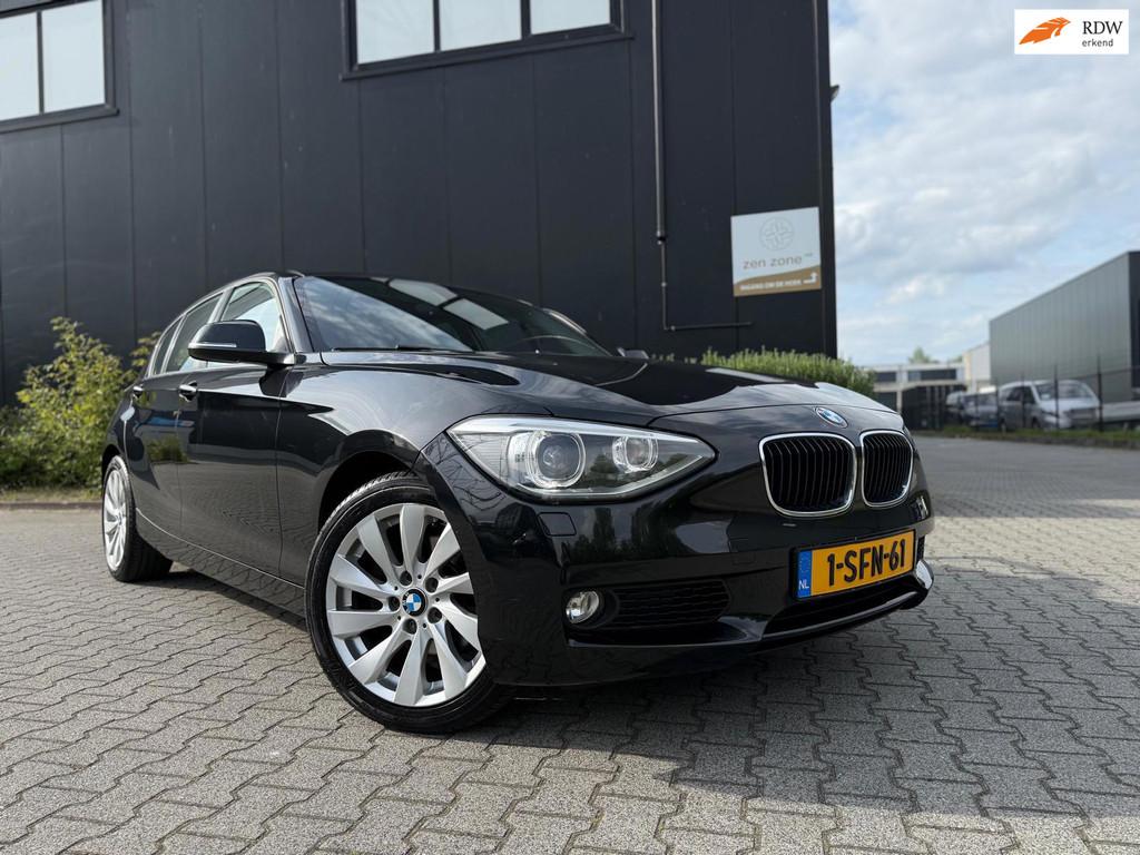 BMW 1-serie 118i Business+, Auto's, Euro 5, Achterwielaandrijving, Gebruikt, Start-stop-systeem