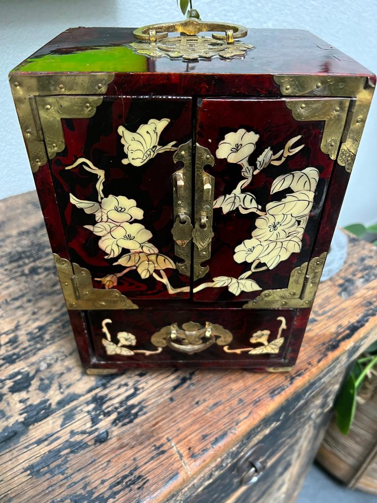 Chinese sieraden juwelen kist kastje parelmoer ingelegd, Ophalen of Verzenden