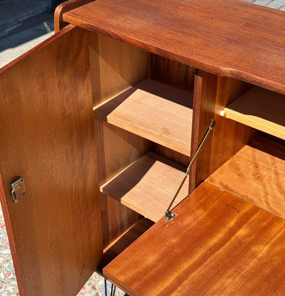 Vintage Teak Wandmeubel Retro Kast / Dressoir, Huis en Inrichting, Kasten | Dressoirs, Ophalen, 100 tot 150 cm, Met deur(en), Teakhout