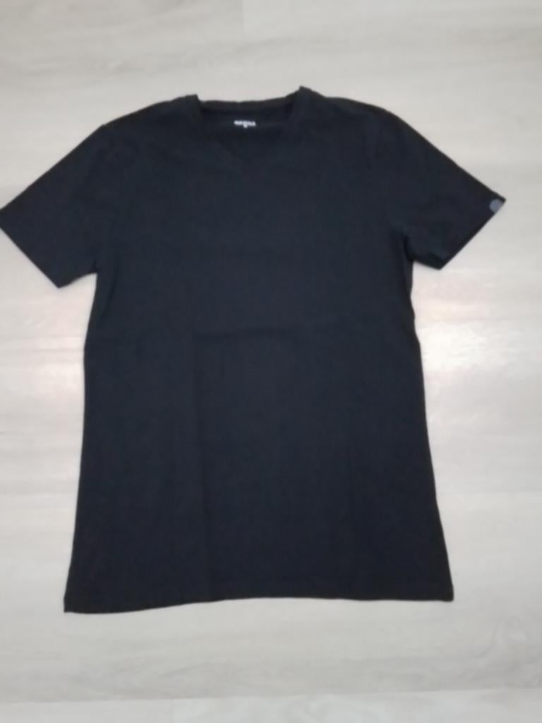 Zwart shirt met V hals Refill mt M, Kleding | Heren, Maat 48/50 (M), Zwart, Refill, Ophalen of Verzenden