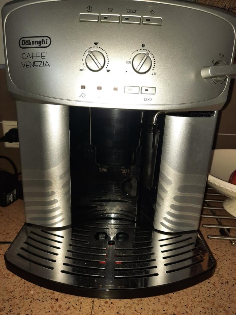 DeLonghi Caffe Venezia volautomatische bonen koffiemachine, Ophalen, Gebruikt, Koffiemachine, Koffiebonen