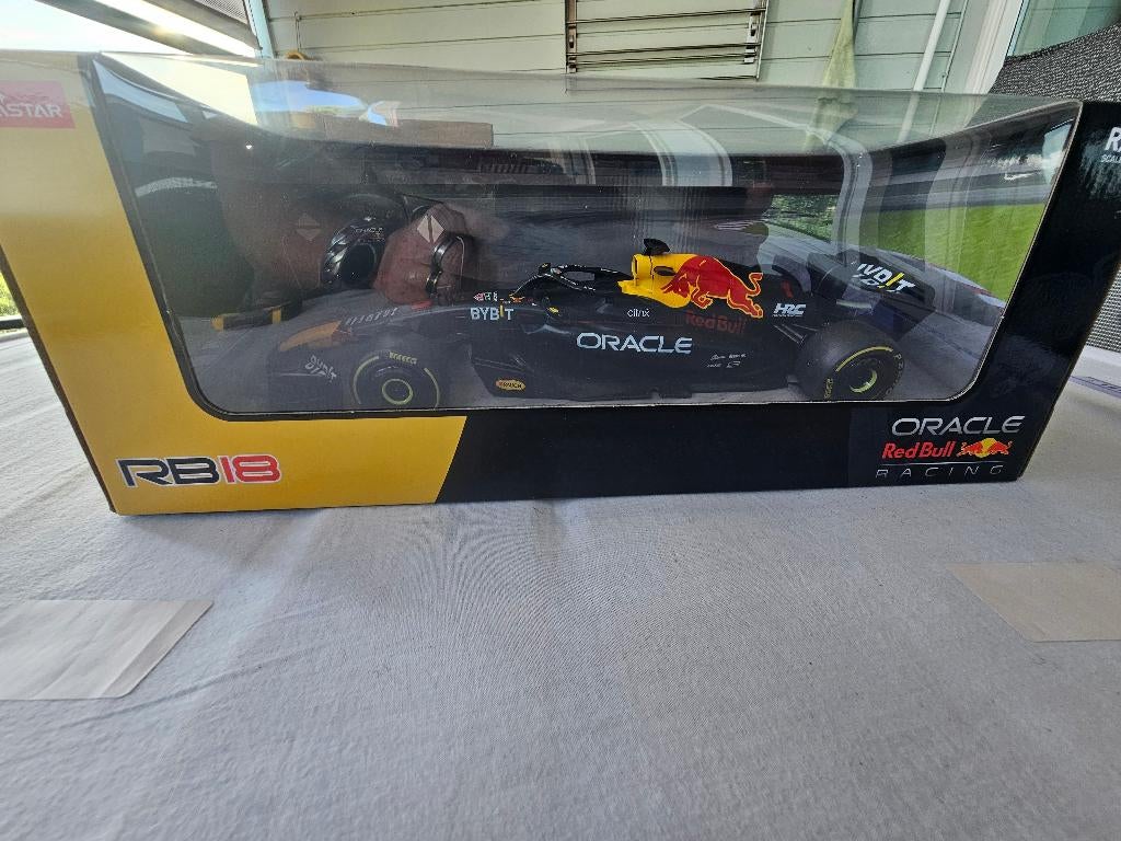 Red Bull RB18 RC Auto – Max Verstappen – 1:18  Nieuw in doos, Hobby en Vrije tijd, Modelbouw | Radiografisch | Auto's, Nieuw, Auto onroad