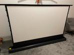iVisions Electro FloorUp 4K Series projectiescherm 90”, Ophalen, Elektrisch, Zo goed als nieuw