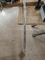 Kledingroede kasthanger, Ophalen, Slot