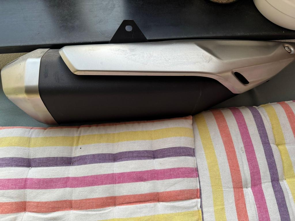 Originele uitlaat Honda / CB750 Hornet - Nieuw, Motoren, Ophalen of Verzenden, Nieuw