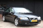Volvo S60 2.4 Drivers Edition Xenon/Leer/Navigatie/Parkeerse, Auto's, Volvo, Gebruikt, Zwart, S60, Zwart