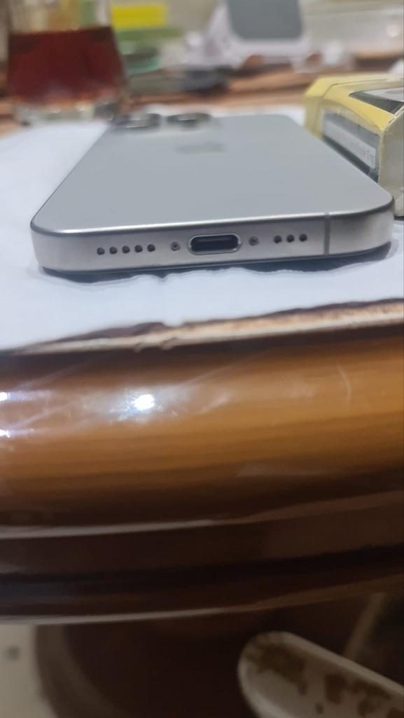 iPhone 15 Pro - Zo goed als nieuw, Telecommunicatie, Mobiele telefoons | Apple iPhone, 256 GB, Ophalen of Verzenden, Zo goed als nieuw