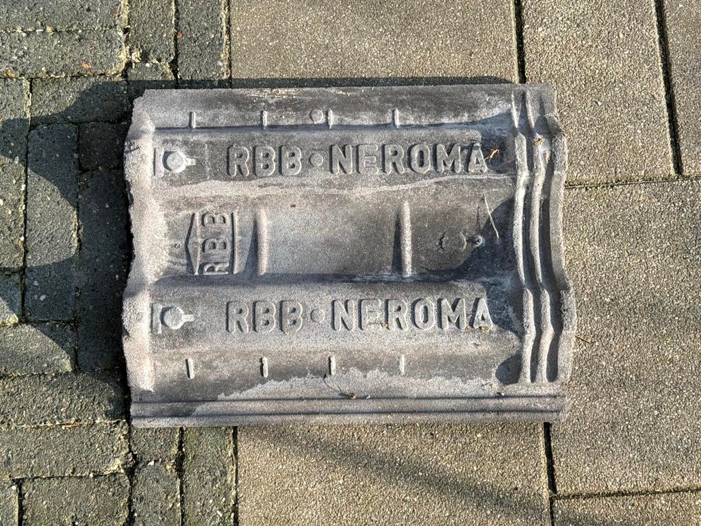 150 NEROME RBB sneldekker dakpannen, Ophalen, Steen of Klei, Zo goed als nieuw, 15 m² of meer
