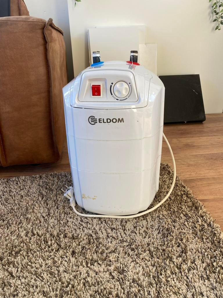 Kleine 10 liter boiler - Perfect voor kleine ruimtes!, Ophalen, Gebruikt, Aardgas, Boiler