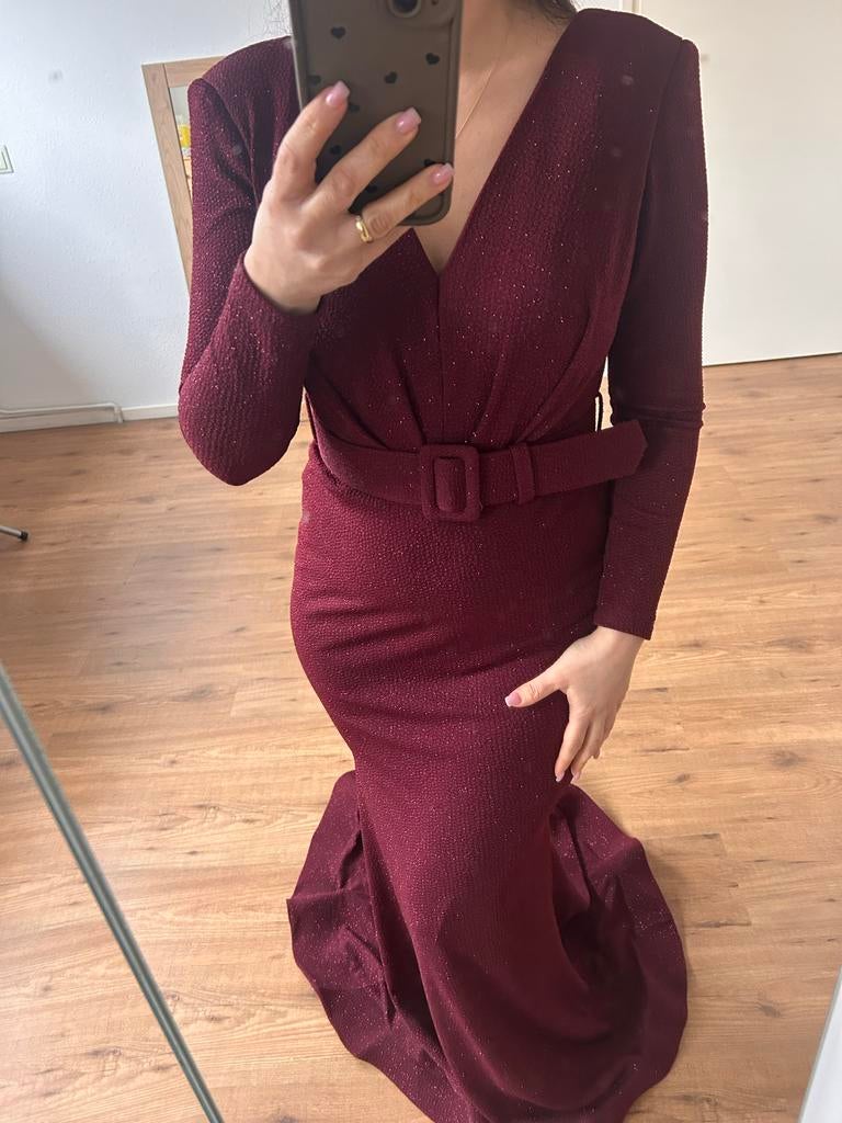 Elegante bordeauxrode avondjurk met glitters, Maat 38/40 (M), Ophalen of Verzenden, Zo goed als nieuw, Rood